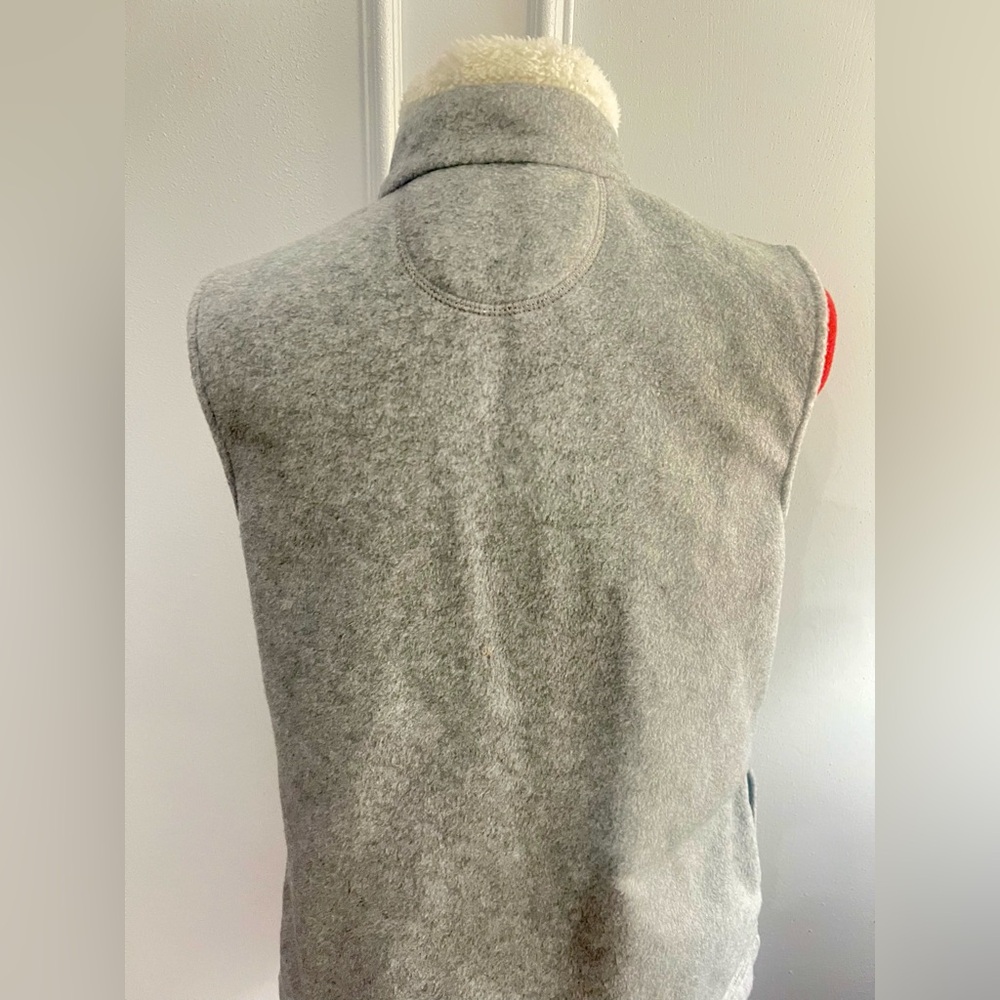 Croft & Barrow Gray Fleece Vest with Snowflake Embroidered Design small festive - Picture 6 of 10